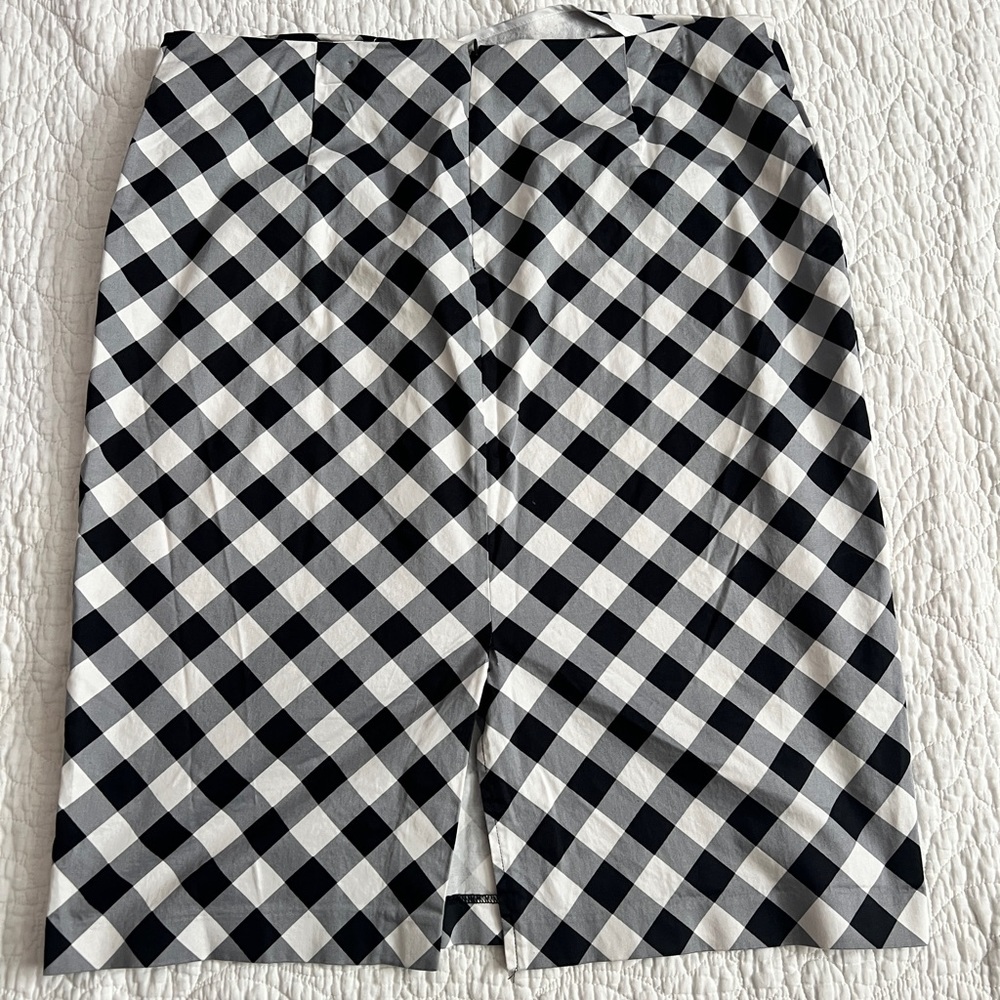 7th Ave New York & Company Black and White straight skirt